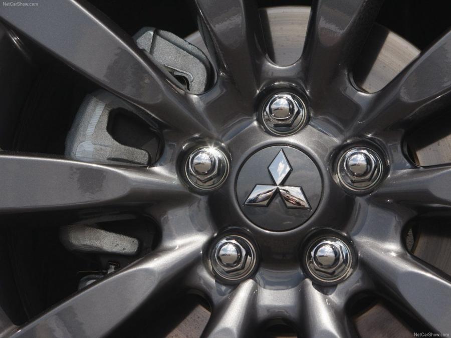  Mitsubishi Lancer Sportback Ralliart 2009 года  (фото 14 из 93)